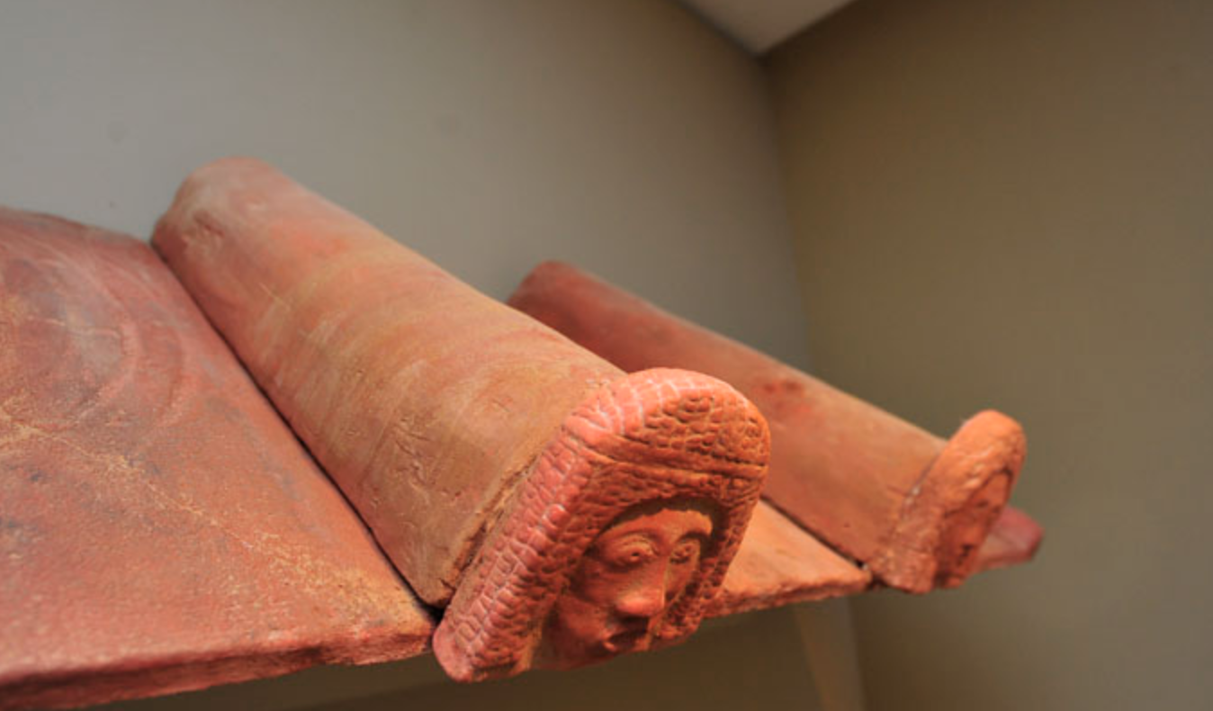 Antefijas romanas que se pueden ver en el museo